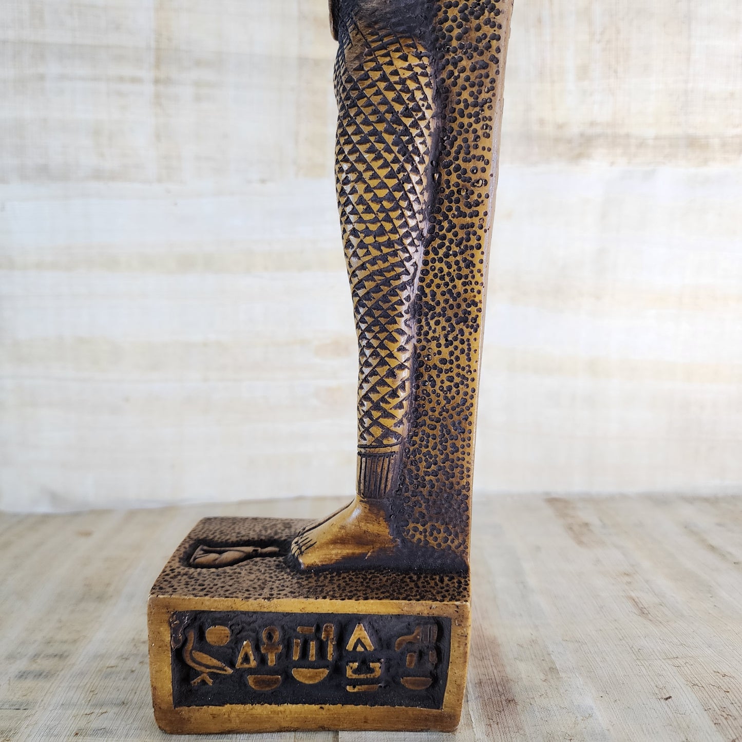 Ancient Egyptian Goddess Isis Statue Figurine Sculpture Motherhood Magic Healing